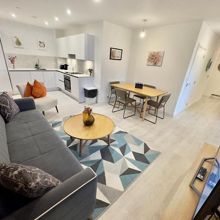 3Bedroom, 2Bathroom, Balcony,Luxury Flat Westfield لندن المظهر الخارجي الصورة