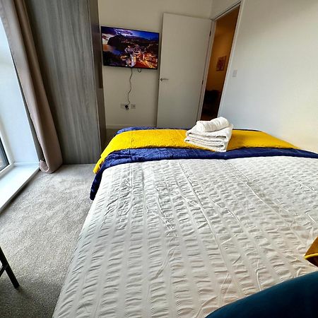 3Bedroom, 2Bathroom, Balcony,Luxury Flat Westfield لندن المظهر الخارجي الصورة