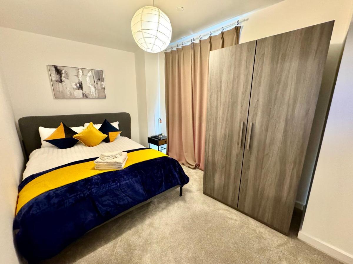3Bedroom, 2Bathroom, Balcony,Luxury Flat Westfield لندن المظهر الخارجي الصورة