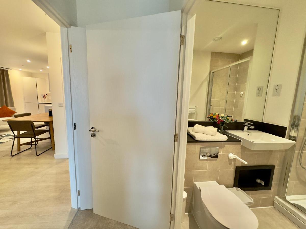 3Bedroom, 2Bathroom, Balcony,Luxury Flat Westfield لندن المظهر الخارجي الصورة