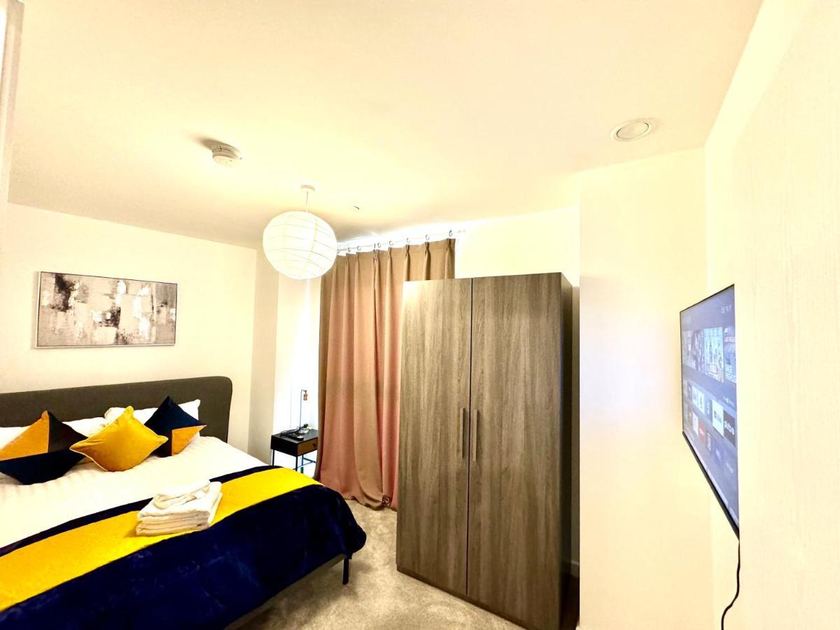 3Bedroom, 2Bathroom, Balcony,Luxury Flat Westfield لندن المظهر الخارجي الصورة