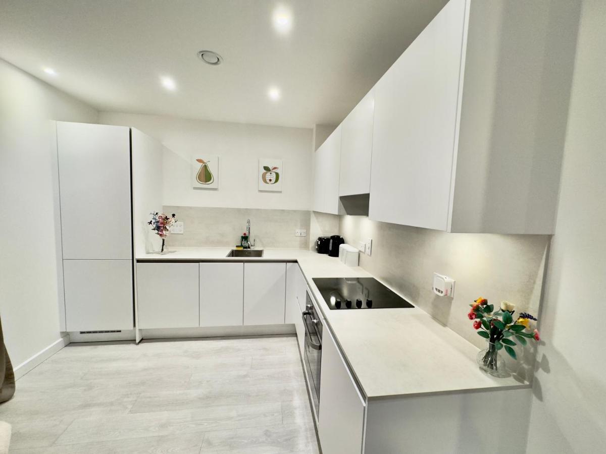 3Bedroom, 2Bathroom, Balcony,Luxury Flat Westfield لندن المظهر الخارجي الصورة